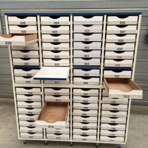 Meuble de laboratoire 32 tiroirs